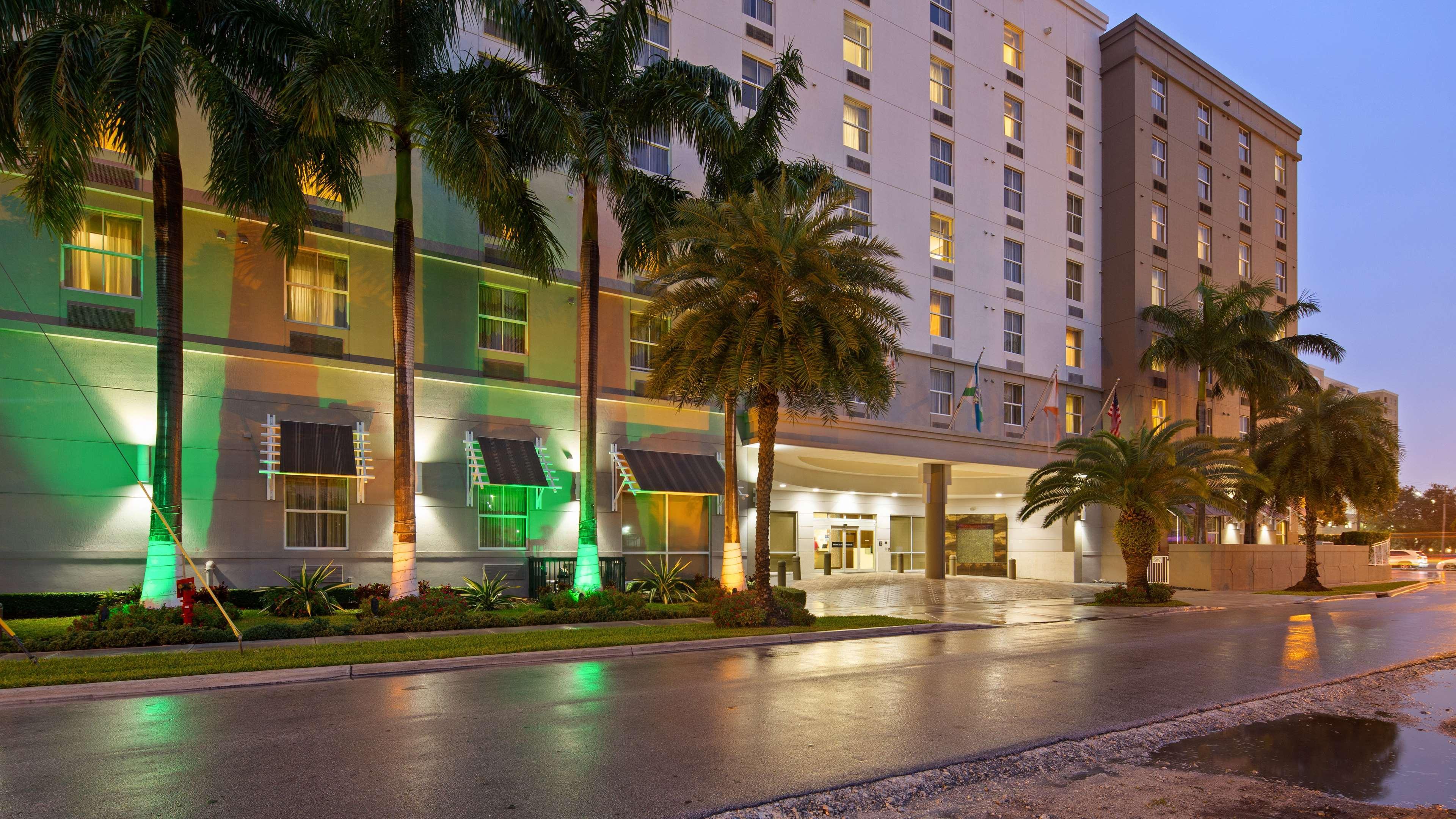 Best Western Plus Miami Intl Airport Hotel & Suites Coral Gables Eksteriør billede